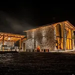 Ujevara E Vogel Villa Theth