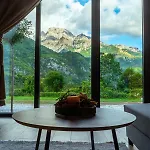 Ujevara E Vogel * Theth