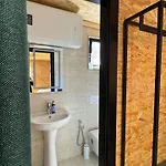 Ujevara E Vogel Villa *