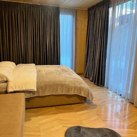 Ujevara E Vogel Вилла *