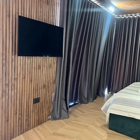 Villa Ujevara E Vogel *