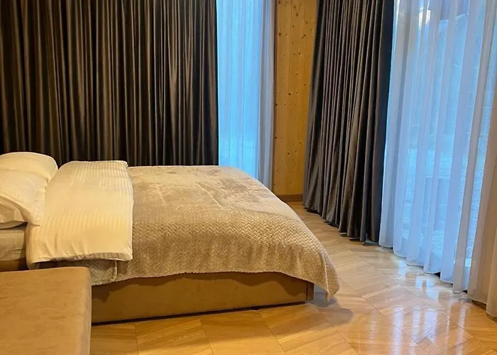 Ujevara E Vogel Villa *