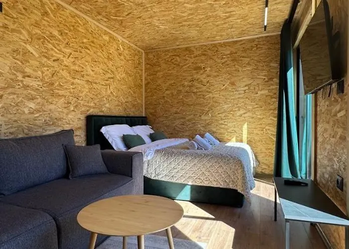 Ujevara E Vogel * Тети