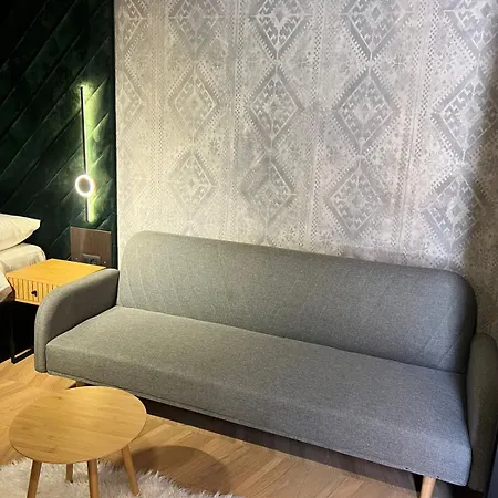 Ujevara E Vogel Villa Theth