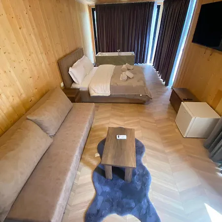 Ujevara E Vogel Villa *