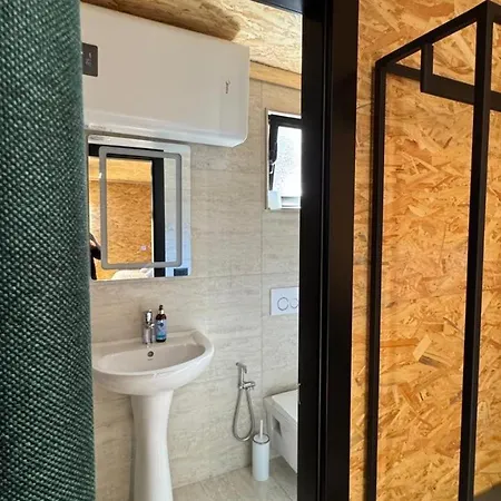 Ujevara E Vogel فيلة *