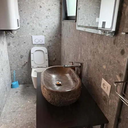 Ujevara E Vogel Villa *