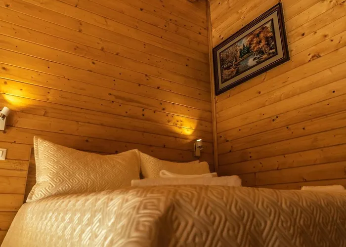 Ujevara E Vogel Villa Theth