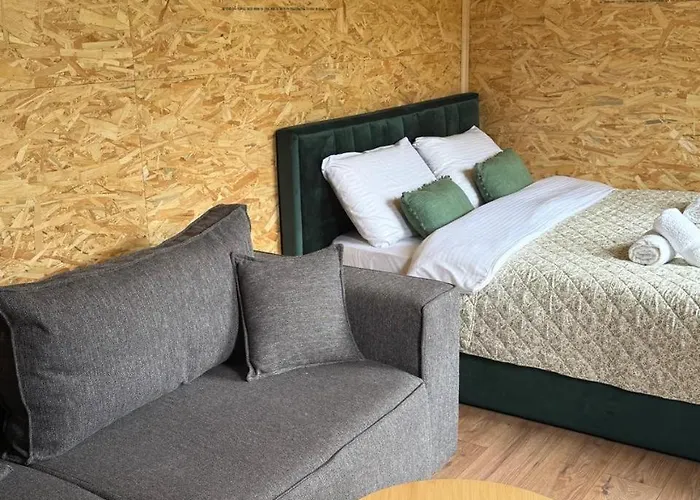 Ujevara E Vogel Villa *